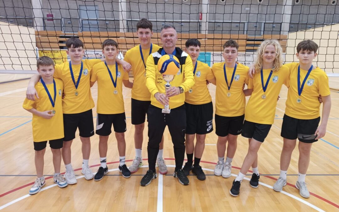 Zlatni odbojkaši : OŠ Tar-Vabriga ide na Državno prvenstvo u odbojci