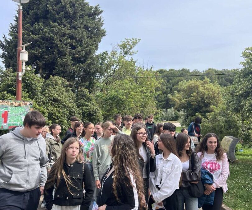 Budućnost pred vratima: Osmaši OŠ Tar-Vabriga u posjetu porečkim srednjim školama
